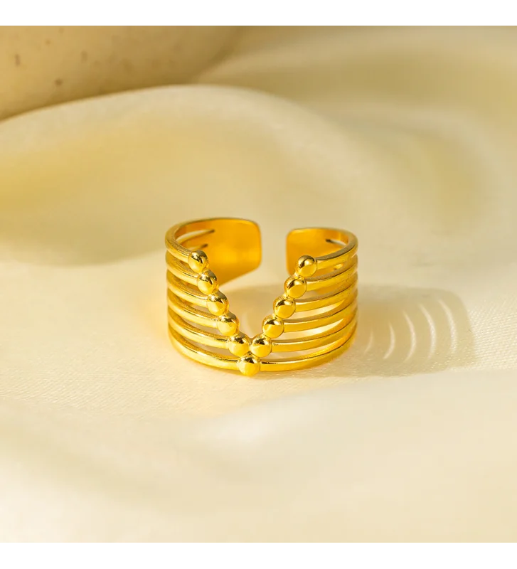Anillo Dorado Geometría Elegante
