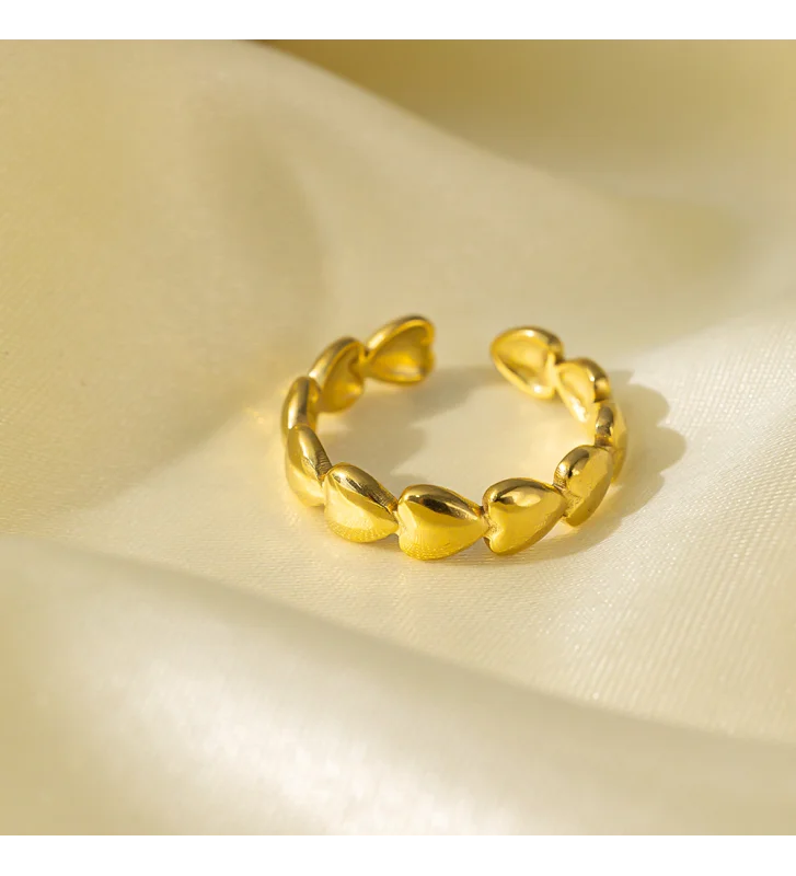 Anillo Dorado con Corazones 9983010000097